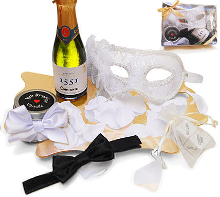 UNEDITED - WHITE EROTIC KIT VENETIAN MASK